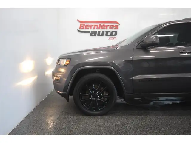 2019 Jeep Grand Cherokee ALTITUDE / V6 / TOIT / ATTACHE / 4X4 - Photo 5