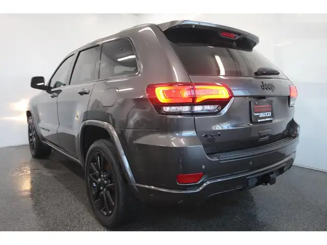2019 Jeep Grand Cherokee ALTITUDE / V6 / TOIT / ATTACHE / 4X4 - Photo 9