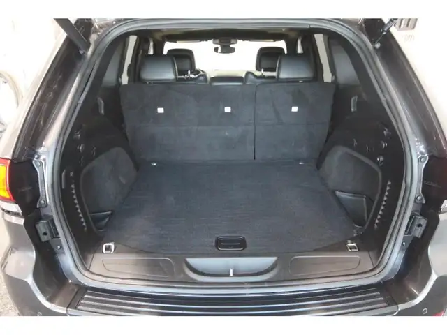 2019 Jeep Grand Cherokee ALTITUDE / V6 / TOIT / ATTACHE / 4X4 - Photo 11