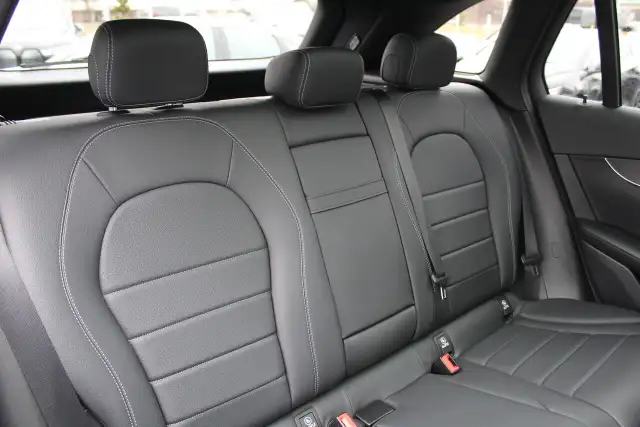 2019 Mercedes GLC 300 sport amg night pack, panoramic, mags 19'' - Photo 10