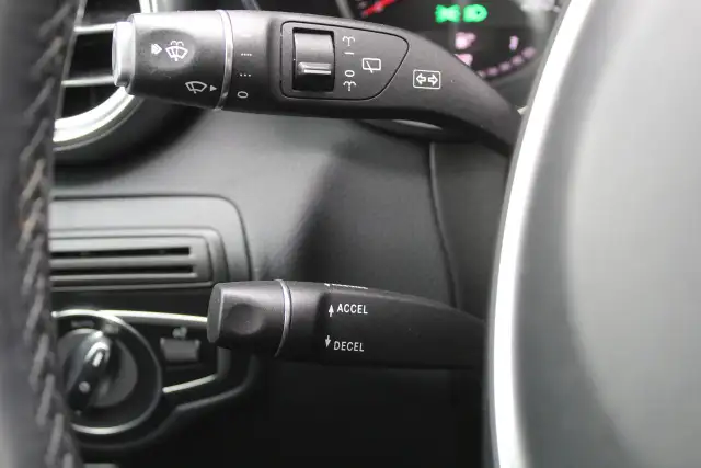 2019 Mercedes GLC 300 sport amg night pack, panoramic, mags 19'' - Photo 13