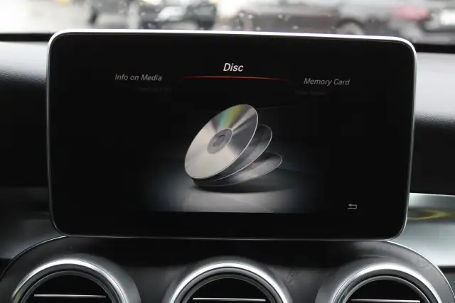 2019 Mercedes GLC 300 sport amg night pack, panoramic, mags 19'' - Photo 26