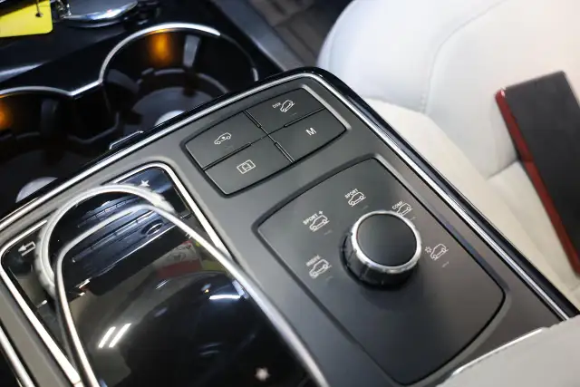 2017 Mercedes-Benz GLE GLE43 AMG - PANO|NAVI|360CAM|2xRIM&TIRES - Photo 15