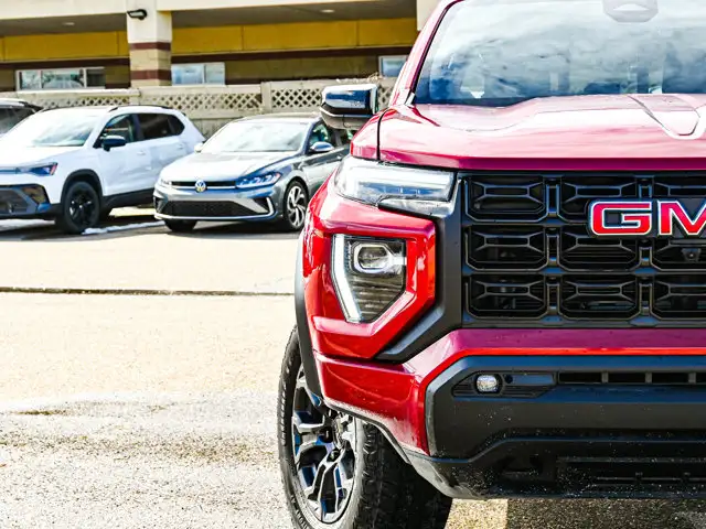 2024 GMC Canyon Elevation 2.7L - Photo 6