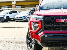 2024 GMC Canyon Elevation 2.7L - Photo 6