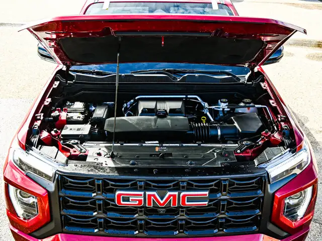 2024 GMC Canyon Elevation 2.7L - Photo 9