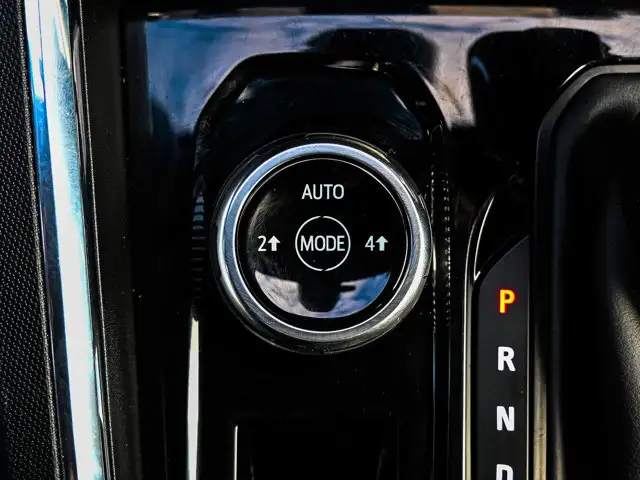 2024 GMC Canyon Elevation 2.7L - Photo 26