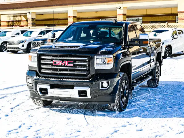 2019 GMC Sierra 2500HD SLT 6.6L - Photo 4