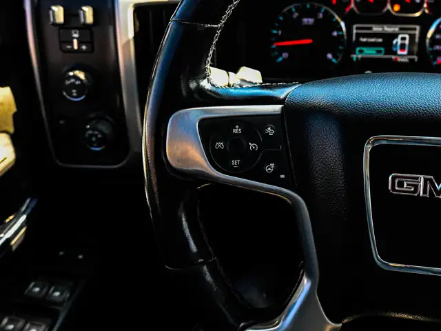 2019 GMC Sierra 2500HD SLT 6.6L - Photo 23