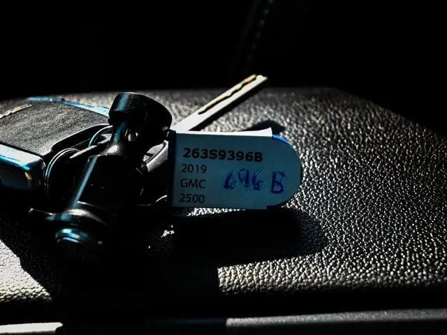 2019 GMC Sierra 2500HD SLT 6.6L - Photo 34