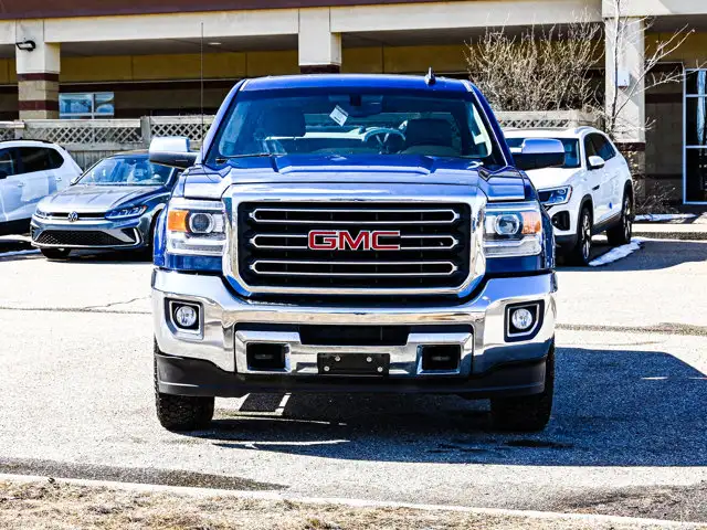 2015 GMC Sierra 2500HD SLT 6.0L - Photo 3