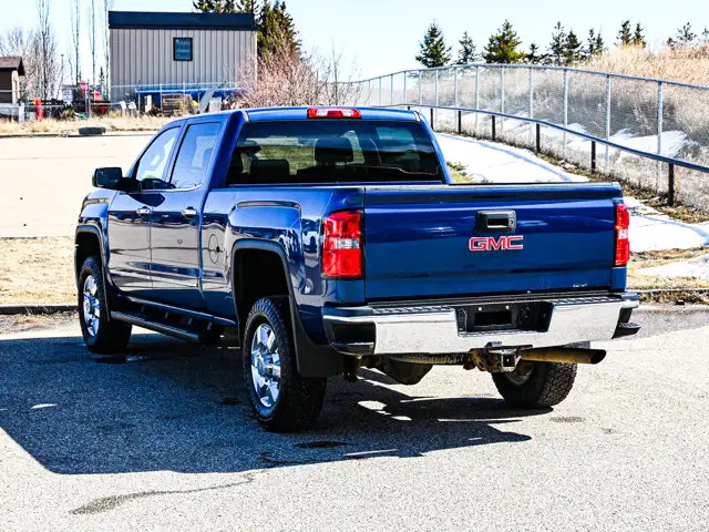 2015 GMC Sierra 2500HD SLT 6.0L - Photo 11