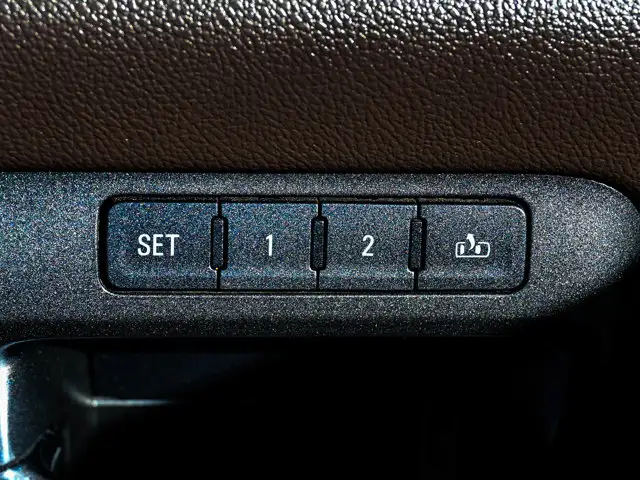 2015 GMC Sierra 2500HD SLT 6.0L - Photo 20