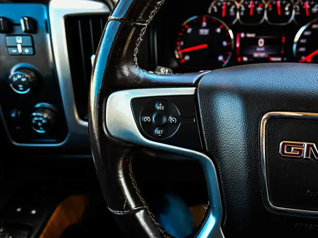 2015 GMC Sierra 2500HD SLT 6.0L - Photo 21