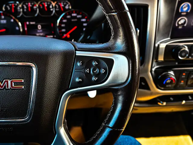 2015 GMC Sierra 2500HD SLT 6.0L - Photo 23