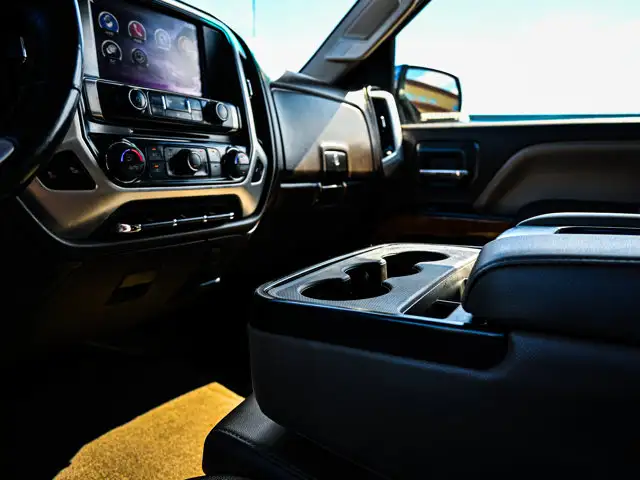 2015 GMC Sierra 2500HD SLT 6.0L - Photo 27