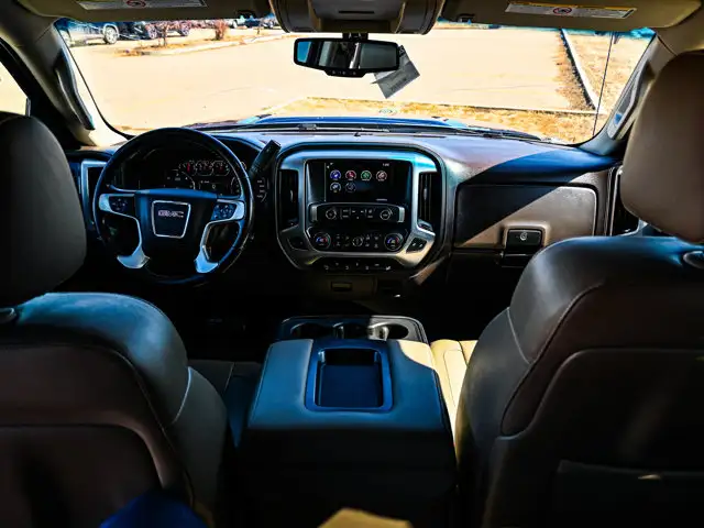 2015 GMC Sierra 2500HD SLT 6.0L - Photo 30