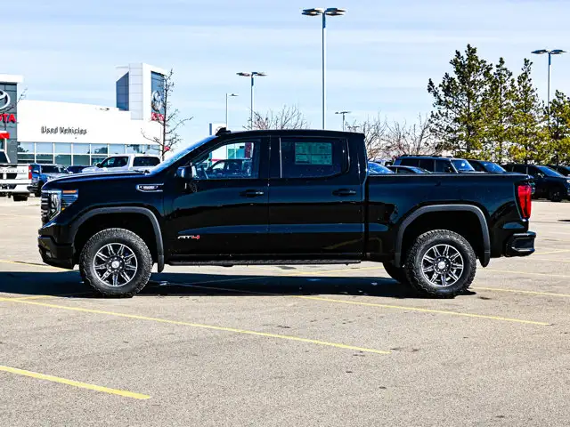 2026 GMC Sierra 1500 AT4 - Photo 10