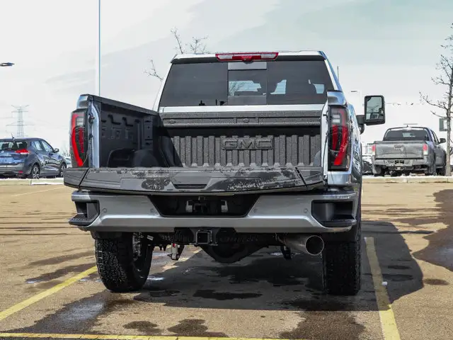 2026 GMC Sierra 3500HD AT4 - Photo 9