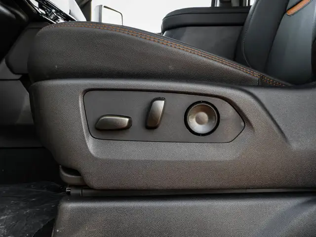 2026 GMC Sierra 3500HD AT4 - Photo 17
