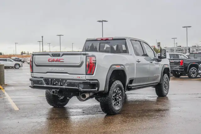 2026 GMC Sierra 2500HD AT4X - Photo 9