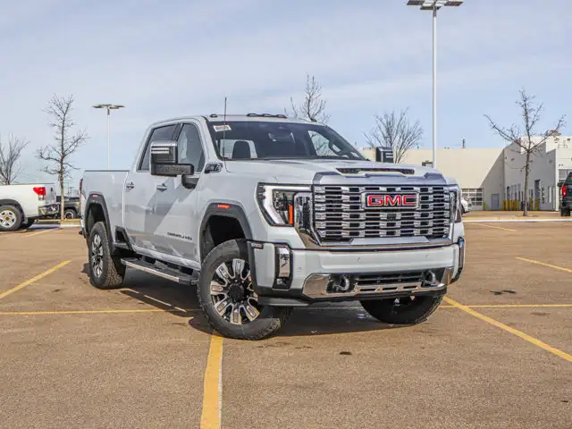 2026 GMC Sierra 3500HD Denali - Photo 2