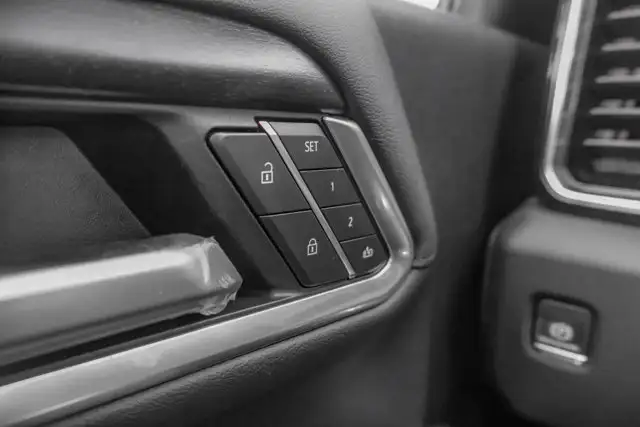 2026 GMC Sierra 3500HD Denali - Photo 18