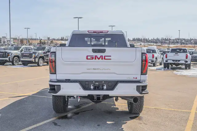 2026 GMC Sierra 3500HD AT4 - Photo 7