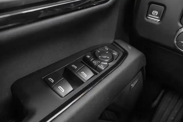 2026 GMC Sierra 3500HD AT4 - Photo 17