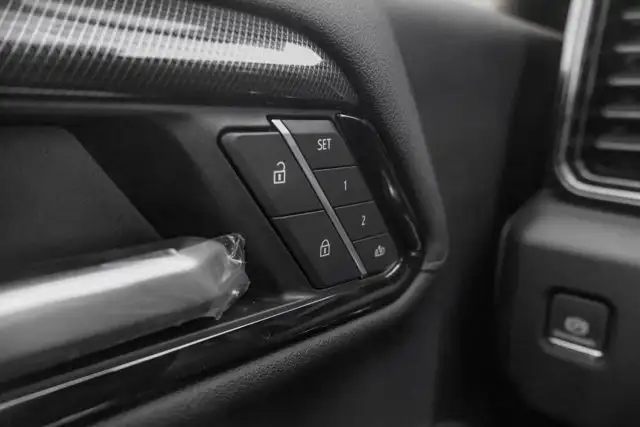 2026 GMC Sierra 3500HD AT4 - Photo 18