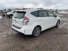2017 Toyota Prius v - Photo 5