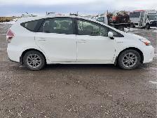 2017 Toyota Prius v - Photo 6