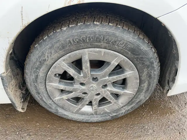 2017 Toyota Prius v - Photo 12