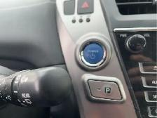 2017 Toyota Prius v - Photo 18