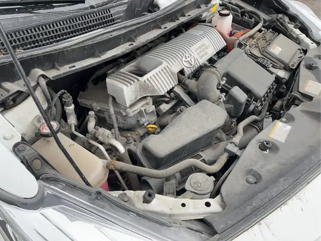 2017 Toyota Prius v - Photo 23