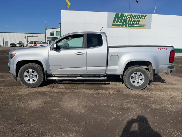 2018 Chevrolet Colorado - Photo 2