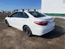 2017 Toyota Camry Hybrid - Photo 3