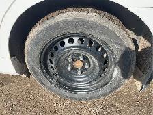 2017 Toyota Camry Hybrid - Photo 10