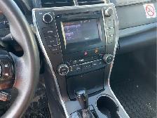 2017 Toyota Camry Hybrid - Photo 16