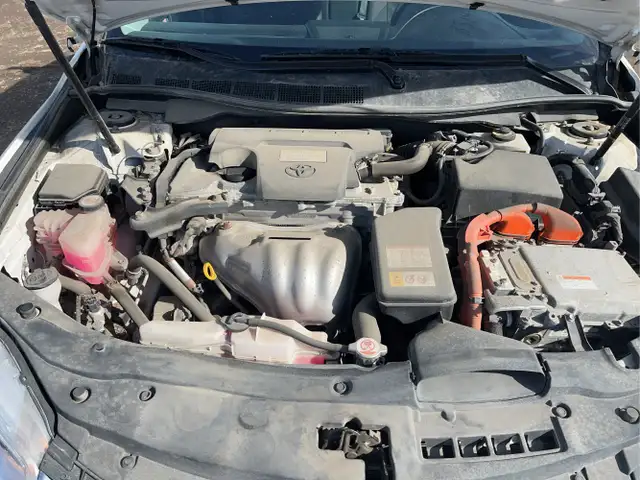 2017 Toyota Camry Hybrid - Photo 23