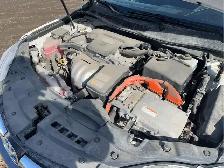 2017 Toyota Camry Hybrid - Photo 24