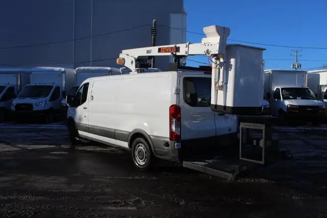 Ford Transit Cargo Van T-350 148 CAMION NACELLE BOOM ISOLÉ / 64. - Photo 4