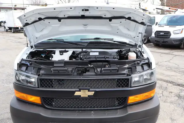 Chevrolet Express Cutaway 2500 CARGO ALLONGÉ / 44.000 KM CERTIFI - Photo 8