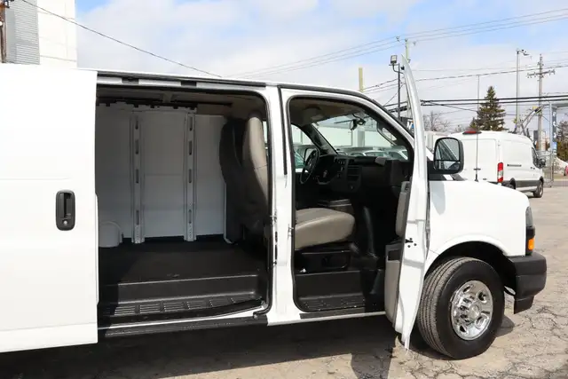 Chevrolet Express Cutaway 2500 CARGO ALLONGÉ / 44.000 KM CERTIFI - Photo 17