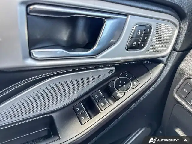 2020 Ford Explorer ST | HEATED & COOLED SEATS | PANO-ROOF - Photo 23