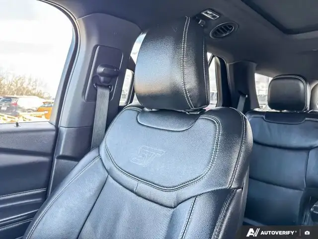 2020 Ford Explorer ST | HEATED & COOLED SEATS | PANO-ROOF - Photo 25