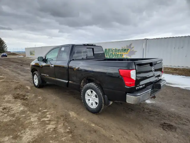 2018 Nissan Titan - Photo 3