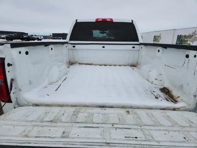 2016 GMC Sierra 3500HD - Photo 8