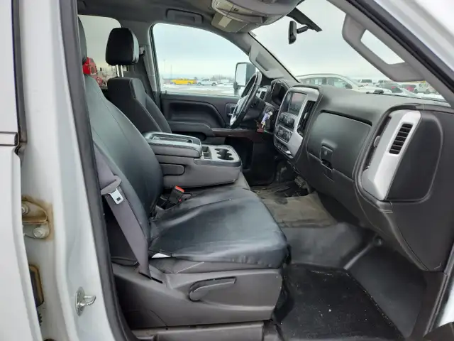 2016 GMC Sierra 3500HD - Photo 25