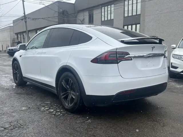 2020 Tesla Model X Long Range Plus AWD - Photo 9